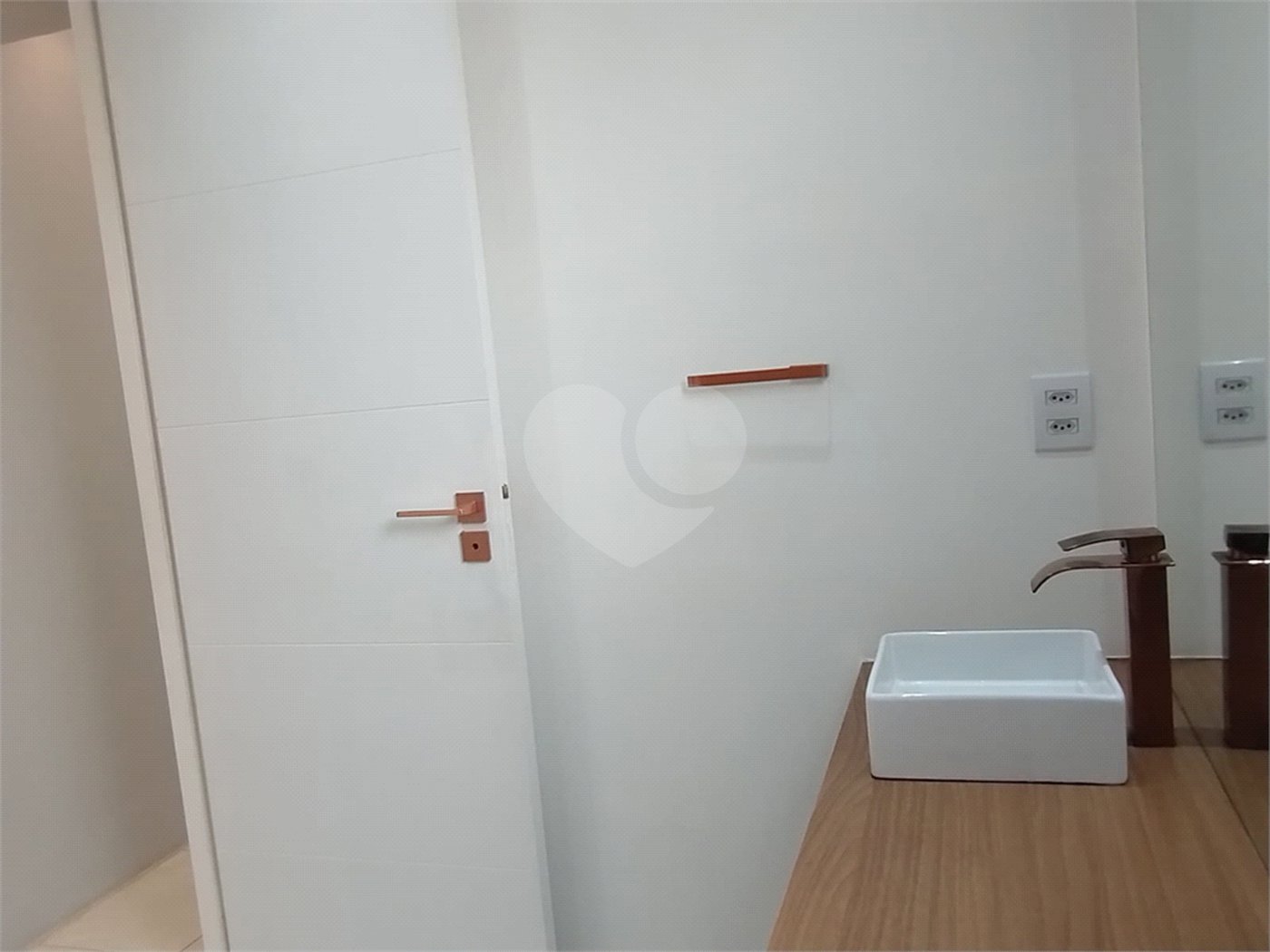Casa Térrea à venda com 1 quarto em Vila Nivi, São Paulo, SP