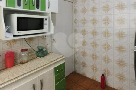 Sobrado à venda com 6 quartos, sendo 1 suíte, em Vila Olinda, São Paulo, SP