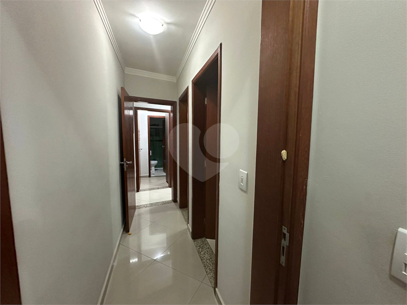 Casa à venda ou para alugar com 3 quartos, sendo 1 suíte,  em Jardim Vivan, São Paulo, SP