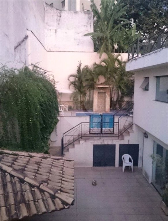 Sobrado à venda com 5 quartos, sendo 2 suítes, em Brooklin Paulista, São Paulo, SP