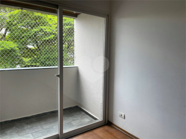 Apartamento à venda ou para alugar com 3 quartos, sendo 1 suíte,  em Alto da Boa Vista, São Paulo, SP