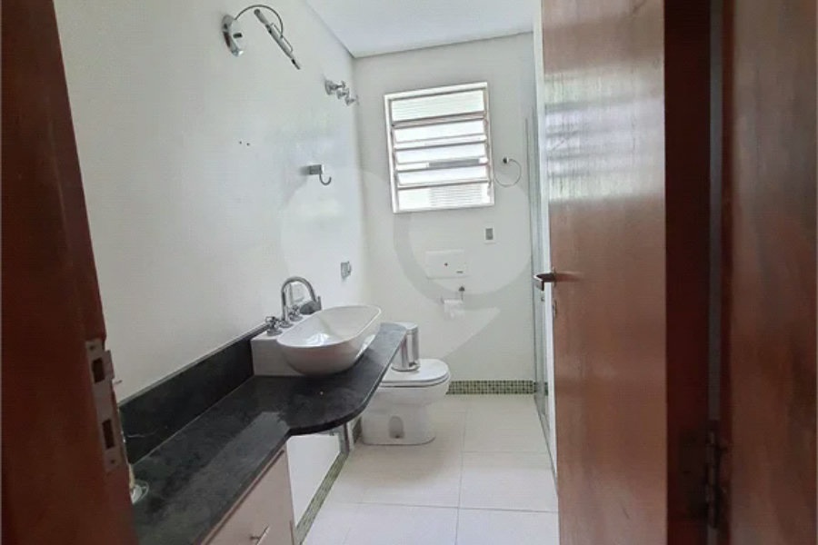 Sobrado à venda com 3 quartos, sendo 1 suíte, em Butantã, São Paulo, SP