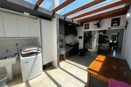 Casa à venda com 2 quartos, sendo 1 suíte, no condomínio Residencial Reserva das Paineiras, Itapetininga - SP