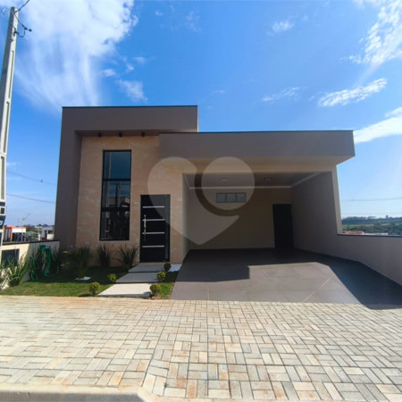 Casa à venda com 3 quartos, sendo 2 suítes, no condomínio Tivolli, Itapetininga - SP