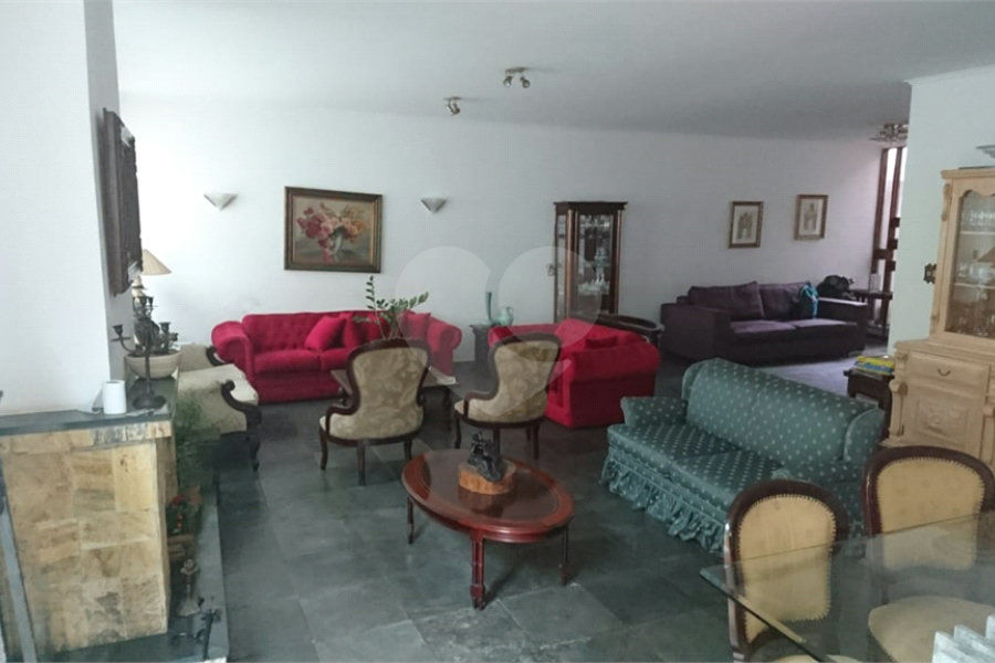 Sobrado à venda com 5 quartos, sendo 2 suítes, em Tremembé, São Paulo, SP
