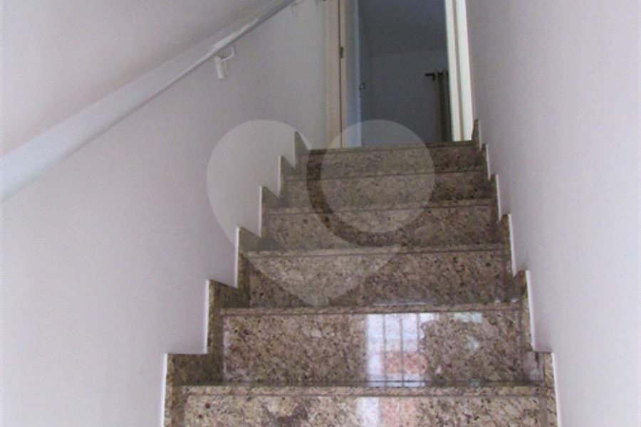 Casa à venda com 2 suítes no condomínio Real Residencial Julia, São Paulo - SP
