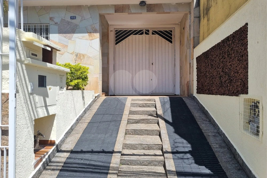 Casa à venda com 3 quartos, sendo 1 suíte, em Santana, São Paulo, SP