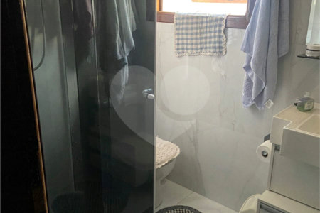 Sobrado à venda com 3 quartos, sendo 1 suíte,  em Vila Suissa, Mogi das Cruzes, SP