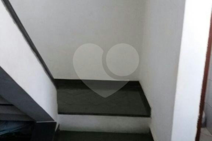 Sobrado à venda com 3 quartos, sendo 1 suíte,  em Jardim do Papai, Guarulhos, SP