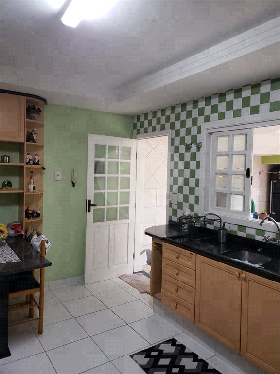 Casa à venda com 6 quartos, sendo 3 suítes, em Alto Ipiranga, Mogi das Cruzes, SP