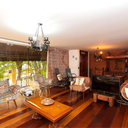 Casa à venda com 4 quartos, sendo 1 suíte, em Brooklin, São Paulo, SP