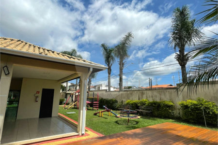 Casa à venda com 3 quartos, sendo 1 suíte,  no condomínio Montpellier, Mogi das Cruzes - SP