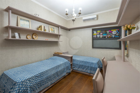 Casa à venda com 6 quartos, sendo 2 suítes, em Jardim Primaveril, Três Lagoas, MS