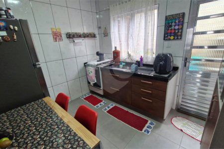 Sobrado à venda com 2 quartos em Cidade São Mateus, São Paulo, SP