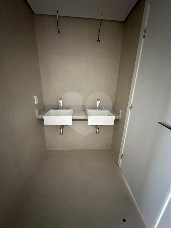 Apartamento à venda com 2 suítes em Jardim Morumbi, São Paulo, SP