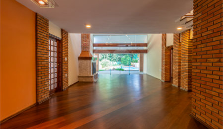 Casa à venda com 4 quartos, sendo 3 suítes, em Interlagos, São Paulo, SP