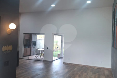 Casa à venda com 3 quartos, sendo 1 suíte, em Estância Comandante Barros, Jarinu, SP