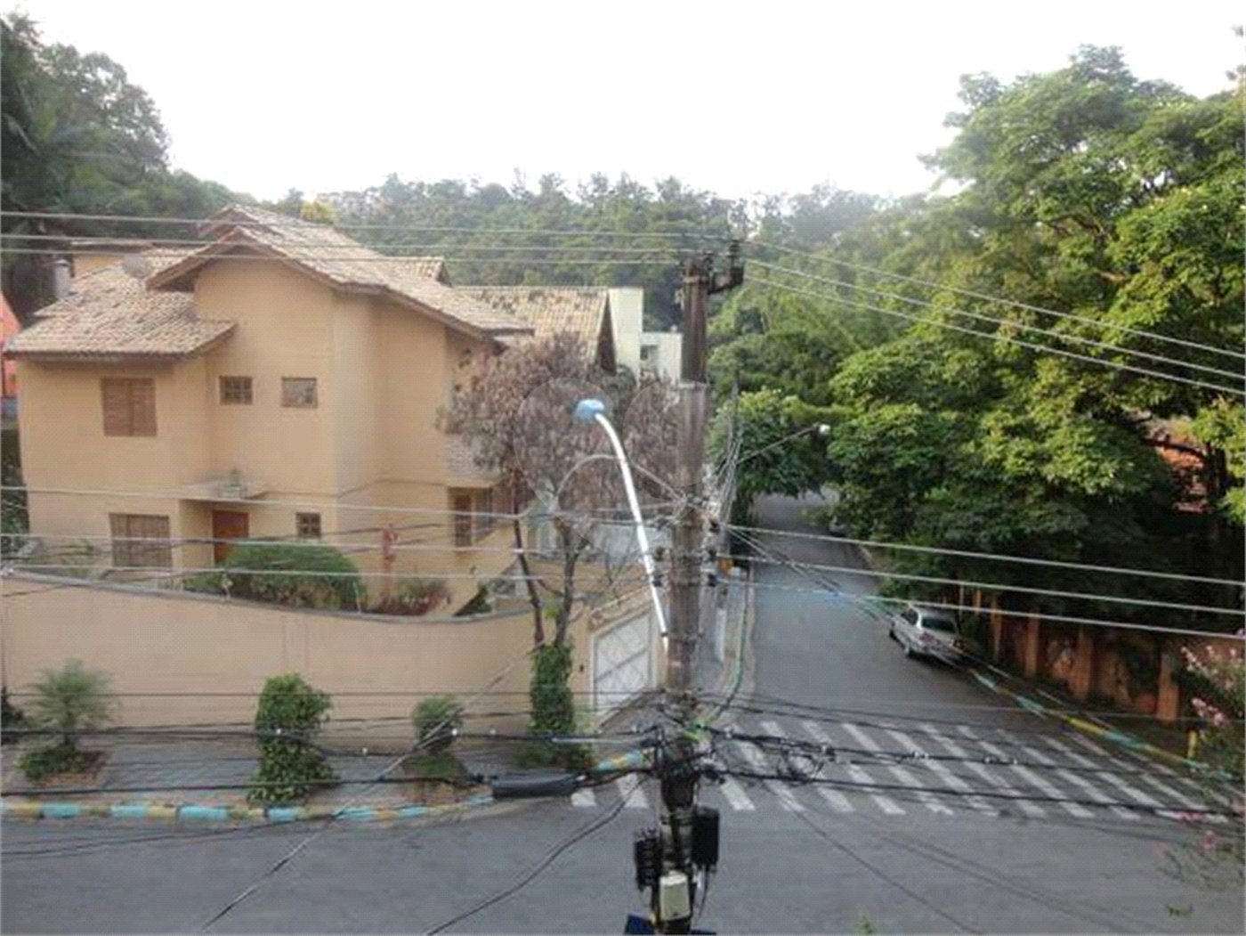 Casa à venda com 3 quartos, sendo 1 suíte,  em Parque Monte Alegre, Taboão da Serra, SP