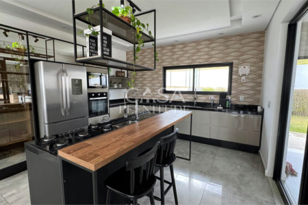 Casa em condomínio à venda ou para alugar com 5 quartos, sendo 3 suítes, no Centro, Piedade, SP