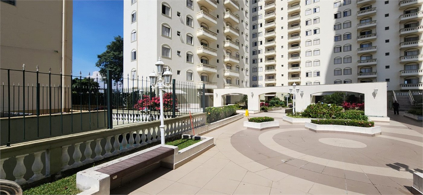 Apartamento à venda com 2 quartos, sendo 1 suíte,  em Vila Regente Feijó, São Paulo, SP