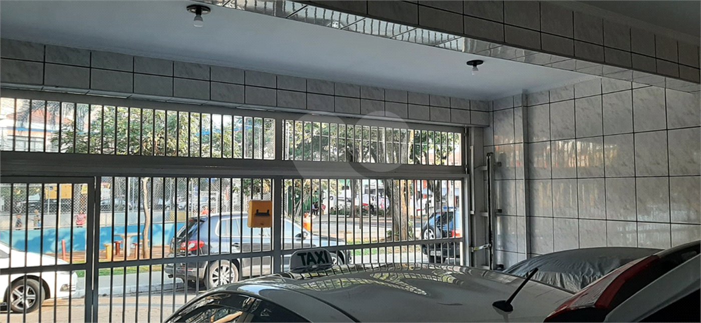 Sobrado à venda com 5 quartos em Vila Cunha Bueno, São Paulo, SP