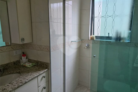Sobrado à venda com 3 suítes em Chora Menino, São Paulo, SP
