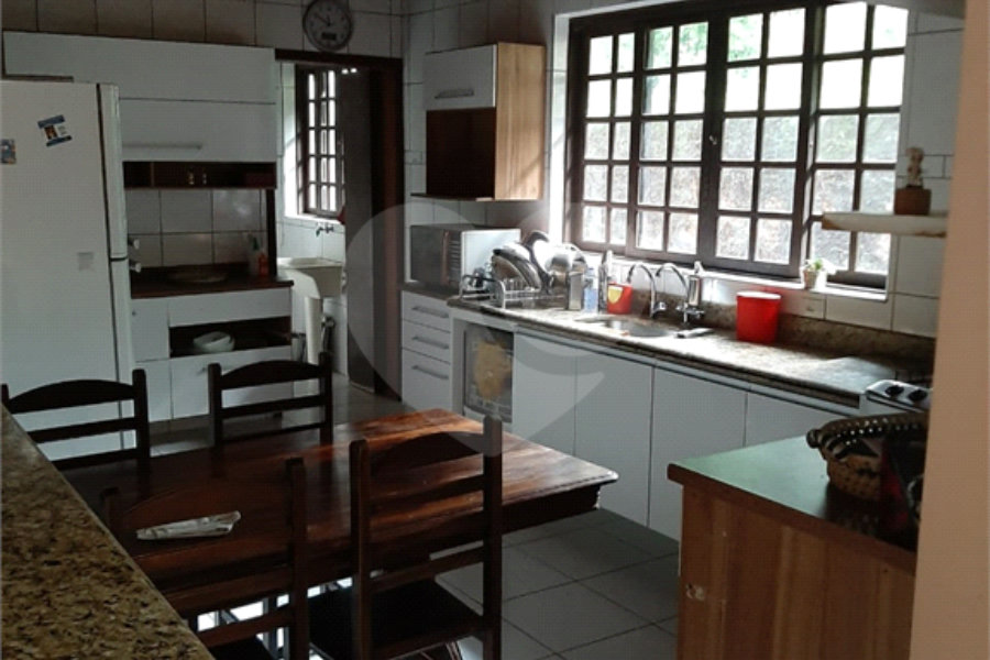 Casa à venda com 3 quartos, sendo 1 suíte, em Serra da Cantareira, Mairiporã, SP