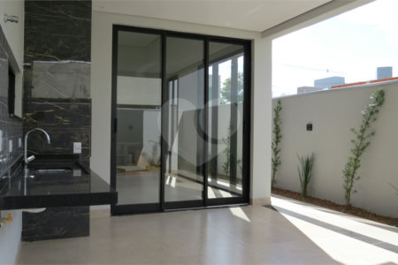Casa à venda com 3 suítes no Centro, Três Lagoas, MS