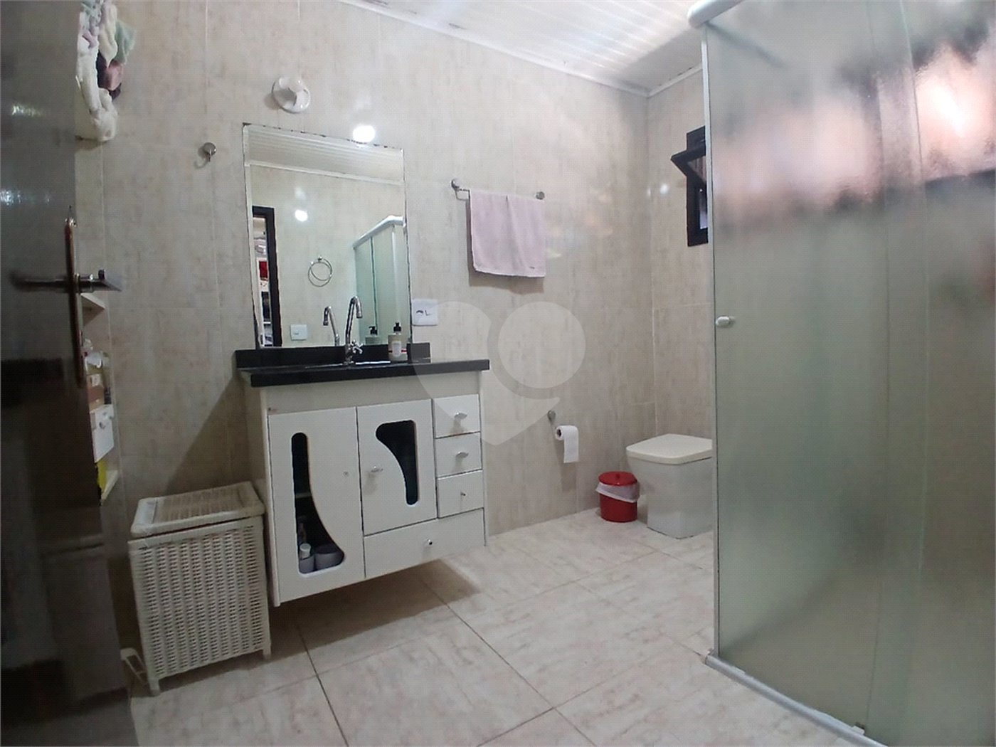 Casa à venda com 3 quartos, sendo 1 suíte,  em Recreio Maristela, Atibaia, SP