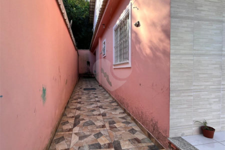 Casa à venda com 4 quartos, sendo 1 suíte, em Campo Grande, Rio de Janeiro, RJ