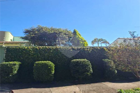 Casa Térrea à venda ou para alugar com 3 quartos, sendo 1 suíte, em Vila Sfeir, Indaiatuba, SP