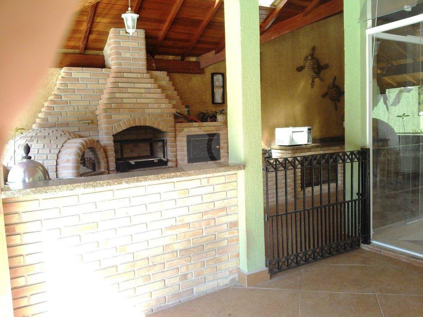 Casa à venda com 4 quartos, sendo 2 suítes,  em Horto, São Paulo, SP