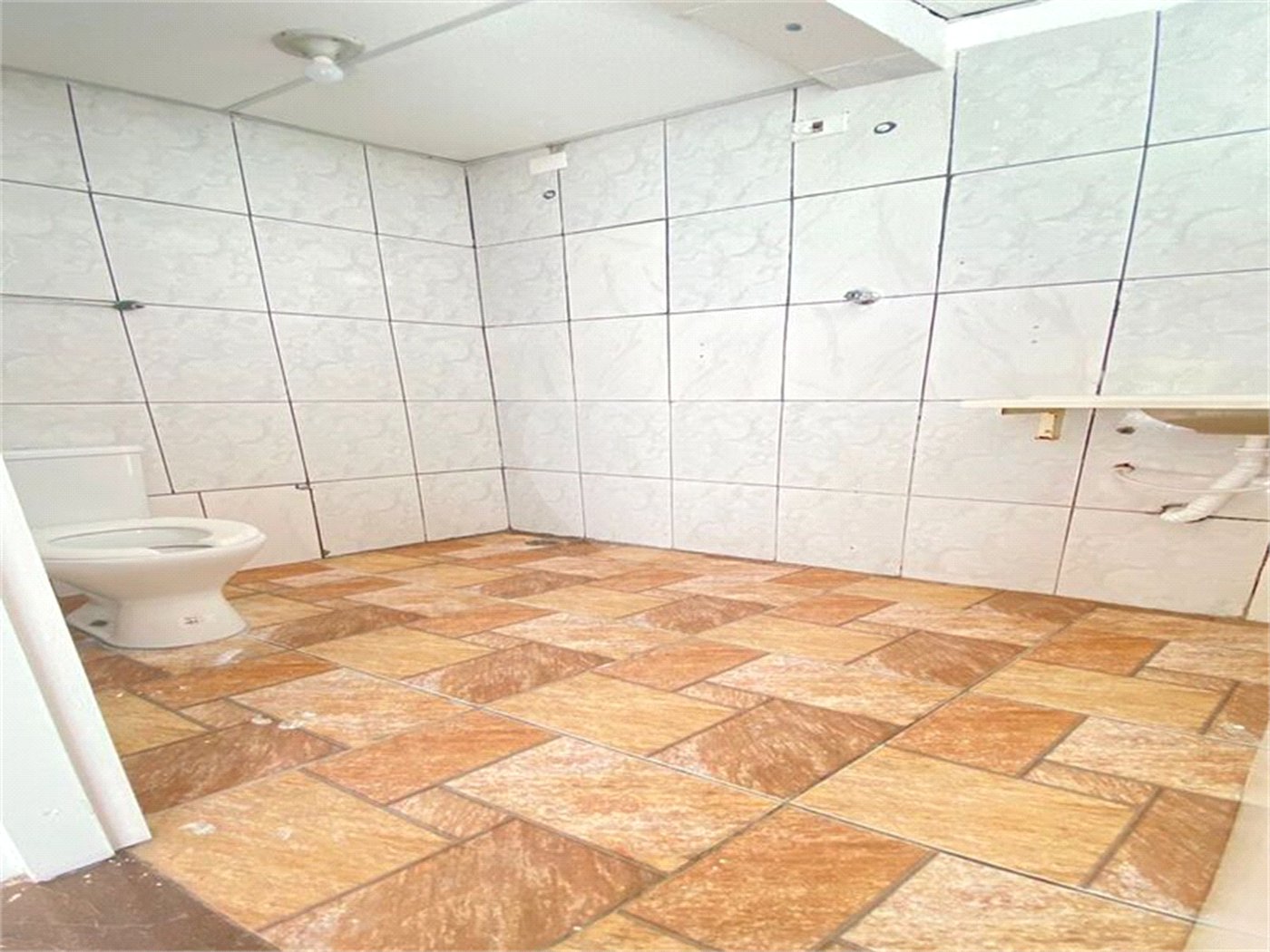 Sobrado à venda com 3 quartos, sendo 2 suítes,  em Parque Terra Nova, São Bernardo do Campo, SP