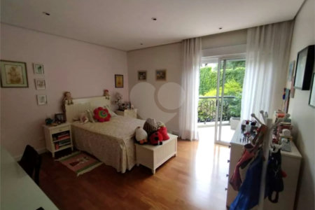 Casa à venda ou para alugar com 4 suítes no condomínio Solares Vila Europa, São Paulo - SP