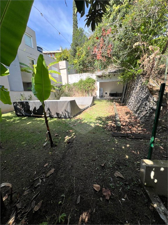 Terreno à venda no condomínio Jardim Vitória Régia, São Paulo - SP