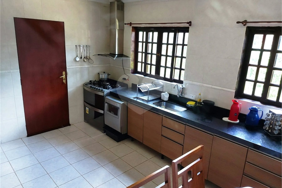 Casa à venda com 5 suítes em Canguera, São Roque, SP