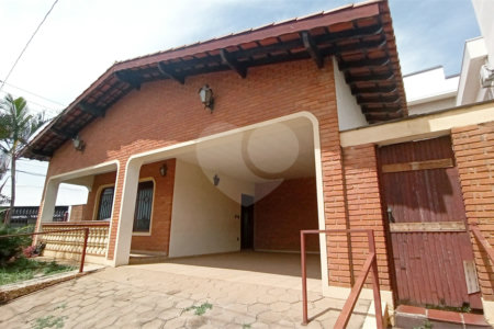 Casa à venda com 3 quartos em Santa Rosa, Vinhedo, SP