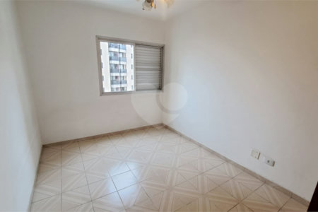 Apartamento à venda com 3 quartos, sendo 1 suíte, em Vila Mariana, São Paulo, SP
