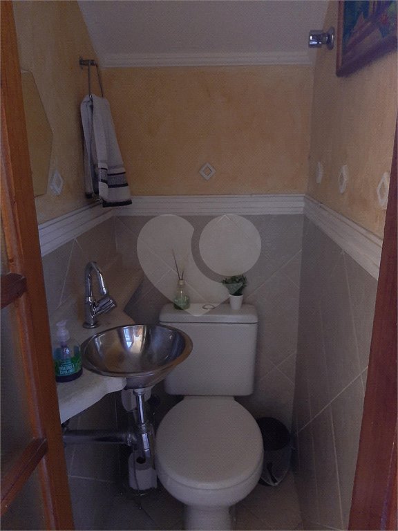 Casa à venda com 3 quartos, sendo 1 suíte, no condomínio Barbará II, São Paulo - SP