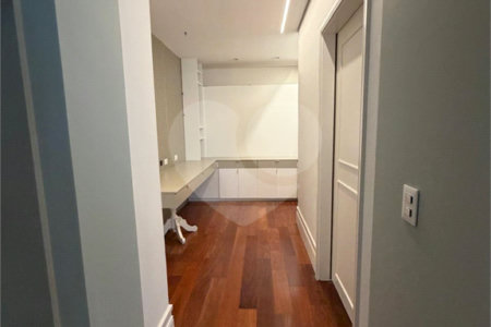 Apartamento à venda com 4 quartos, sendo 3 suítes, em Itaim Bibi, São Paulo, SP