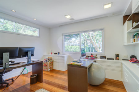 Casa Térrea à venda com 4 suítes em Alto da Boa Vista, São Paulo, SP