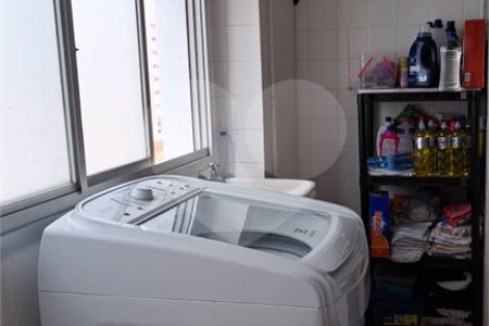 Apartamento à venda com 3 quartos, sendo 1 suíte,  em Vila Olímpia, São Paulo, SP