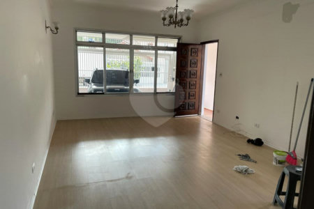Sobrado à venda com 4 quartos, sendo 1 suíte, em Jardim Japão, São Paulo, SP