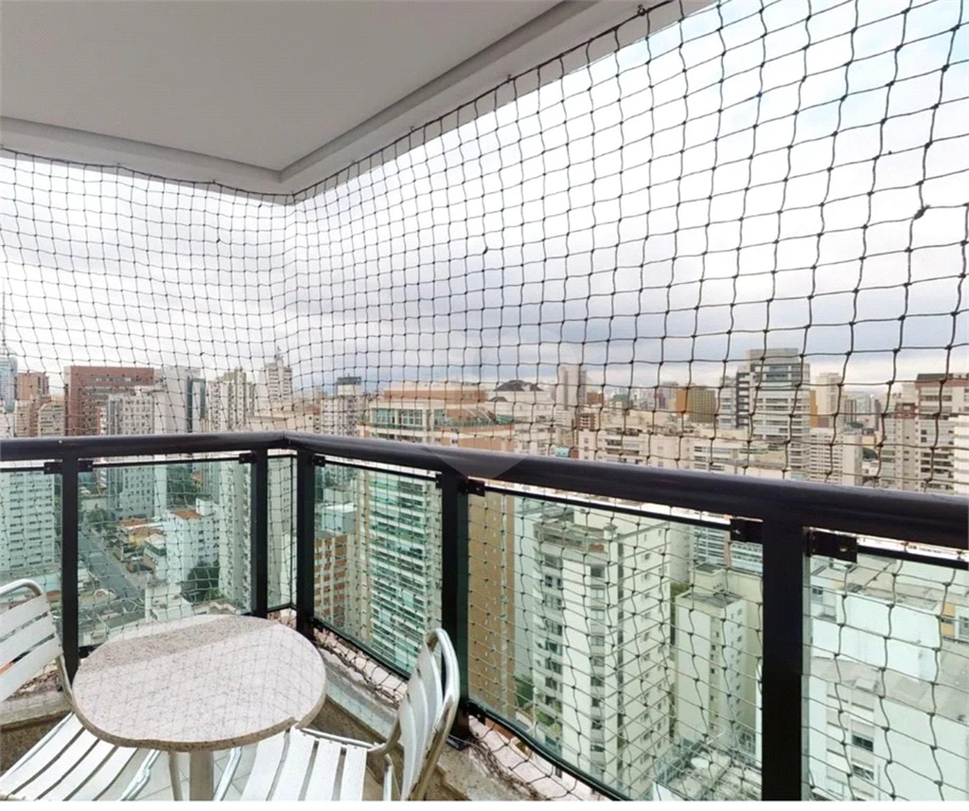 Apartamento à Venda e Locação no Paraíso com 60m², 2 Dormitórios e Lazer Completo