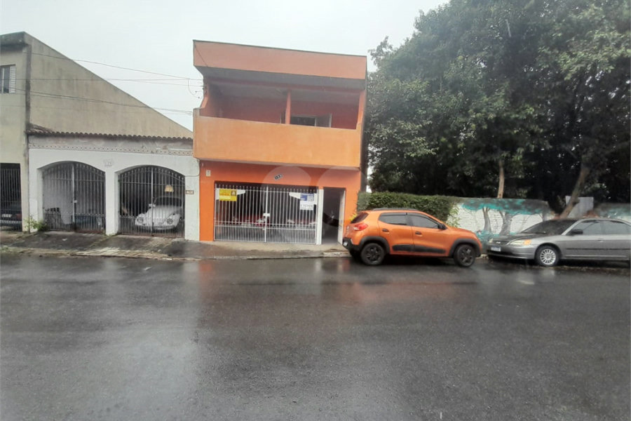 Sobrado à venda com 4 quartos, sendo 1 suíte,  em Saúde, São Paulo, SP