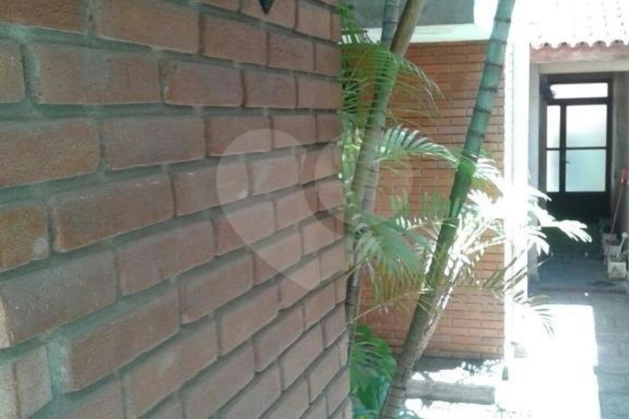 Sobrado à venda com 5 quartos, sendo 1 suíte, em Tremembé, São Paulo, SP