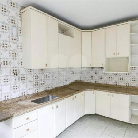 Sobrado à venda com 3 quartos, sendo 1 suíte, em Jardim Bonfiglioli, São Paulo, SP
