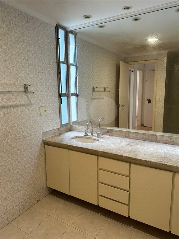 Amplo e Clássico: Apartamento de 90 m² em Higienópolis!