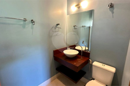 Casa para venda no Condomínio Vivenda do Broa.