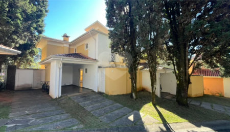 Casa para alugar com 4 suítes no condomínio Bosque dos Pinheiros, Poços de Caldas - MG
